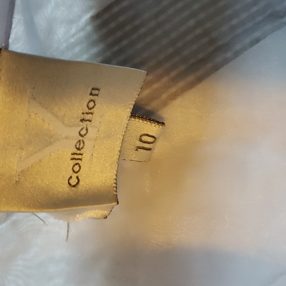 Stunning like new dry cleaned dress and sheer jacket with exquisite buttons - Picture 8 of 16